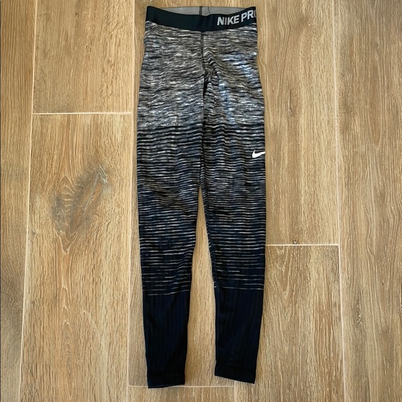 Nike Pro Black and Gray Ombré Leggings - Picture 1 of 7